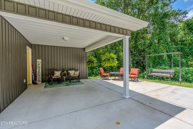 105 Wealdwood Drive, Clinton, TN 37716