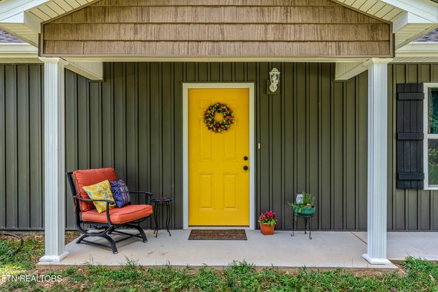 105 Wealdwood Drive, Clinton, TN 37716