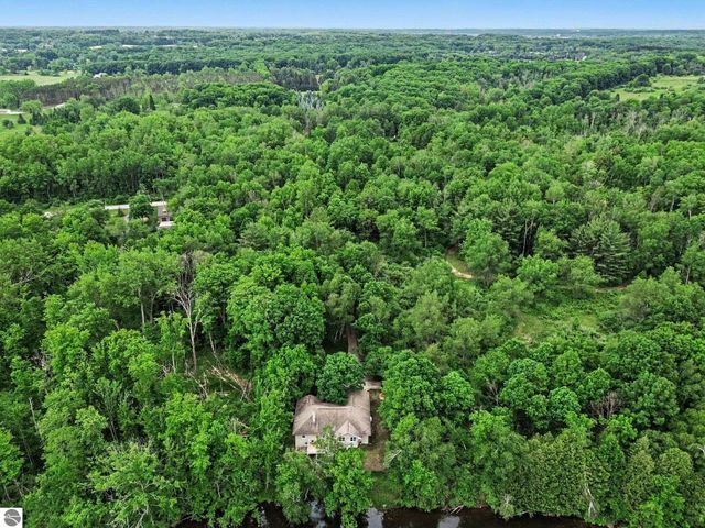 1560 Bruder Drive, Mt Pleasant, MI 48858