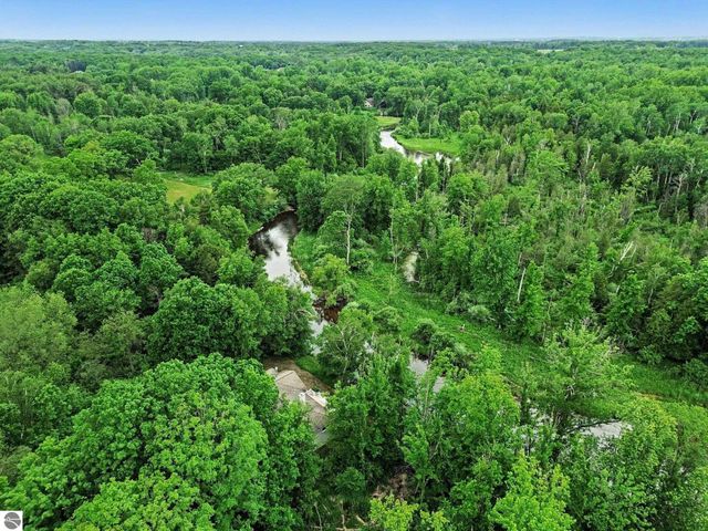 1560 Bruder Drive, Mt Pleasant, MI 48858