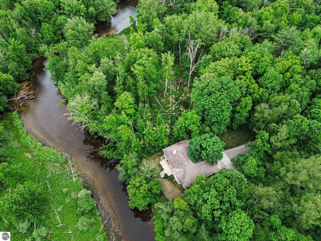 1560 Bruder Drive, Mt Pleasant, MI 48858
