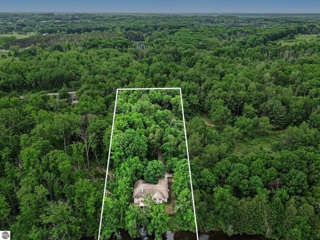 1560 Bruder Drive, Mt Pleasant, MI 48858