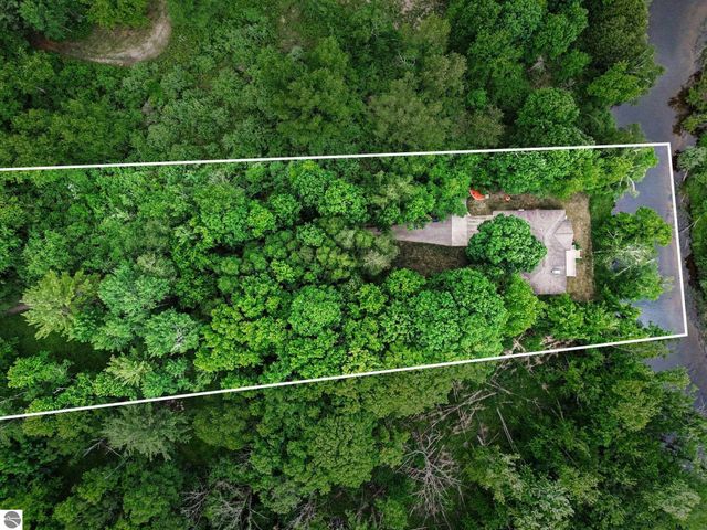 1560 Bruder Drive, Mt Pleasant, MI 48858