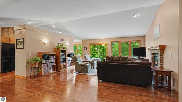 1560 Bruder Drive, Mt Pleasant, MI 48858