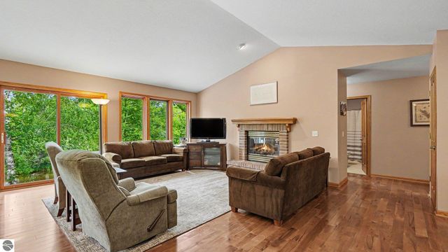 1560 Bruder Drive, Mt Pleasant, MI 48858