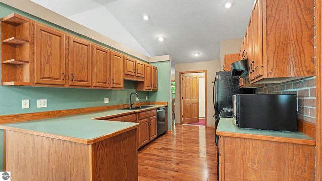 1560 Bruder Drive, Mt Pleasant, MI 48858
