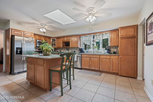 282 Parkview Terrace, Lincroft, NJ 07738