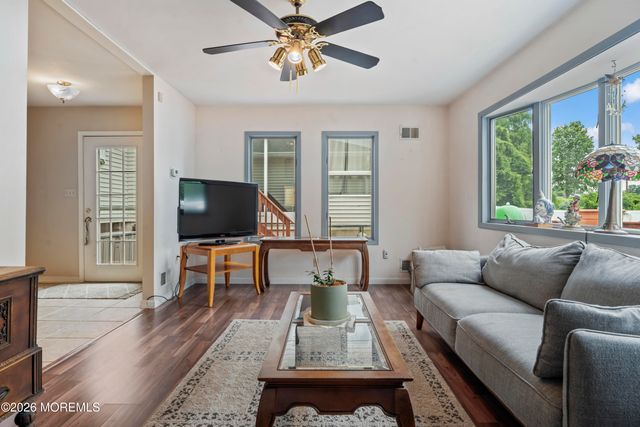 282 Parkview Terrace, Lincroft, NJ 07738
