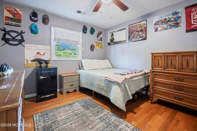 282 Parkview Terrace, Lincroft, NJ 07738