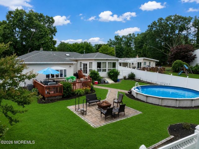 282 Parkview Terrace, Lincroft, NJ 07738