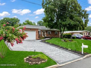 282 Parkview Terrace, Lincroft, NJ 07738