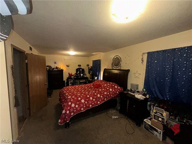 360 James Avenue, Akron, OH 44312