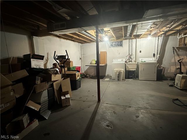 360 James Avenue, Akron, OH 44312