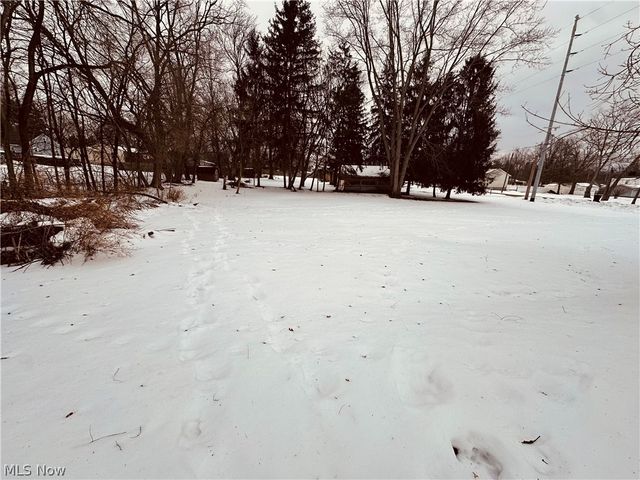 360 James Avenue, Akron, OH 44312