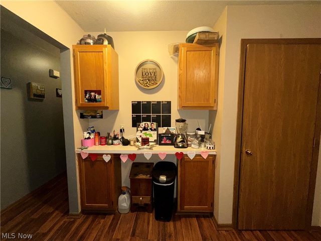 360 James Avenue, Akron, OH 44312