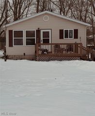 360 James Avenue, Akron, OH 44312