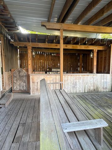 2725 Highway 1, Labadieville, LA 70372