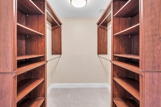 7735 Yardley Drive 406, Tamarac, FL 33321
