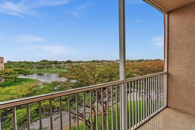 7735 Yardley Drive 406, Tamarac, FL 33321