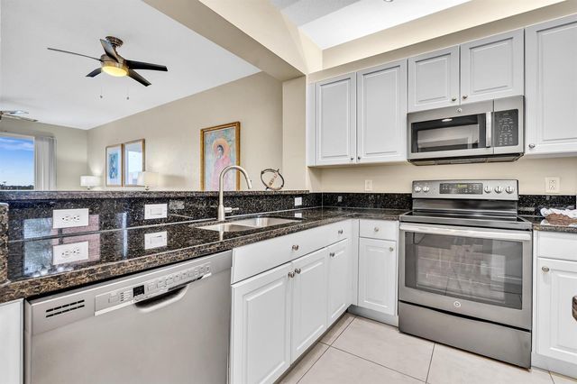 7735 Yardley Drive 406, Tamarac, FL 33321