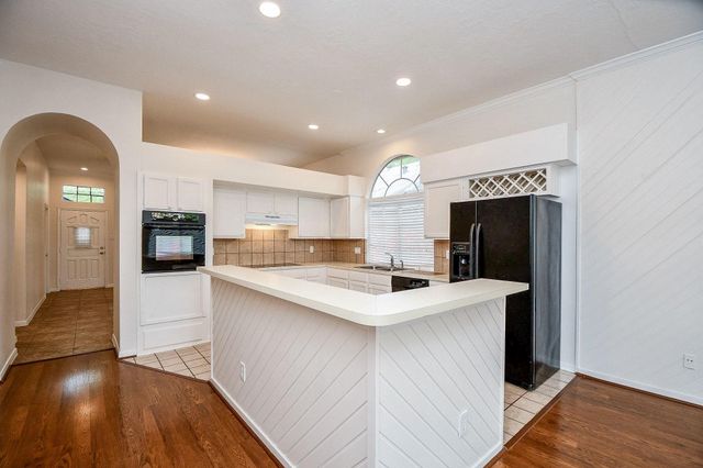 7130 River Garden Drive, Houston, TX 77095