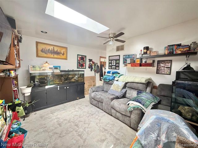 1054 Ransom Drive, Grand Blanc, MI 48507