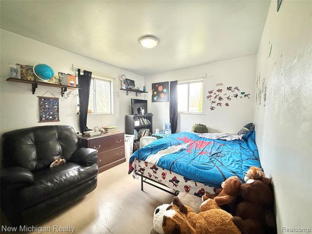 1054 Ransom Drive, Grand Blanc, MI 48507