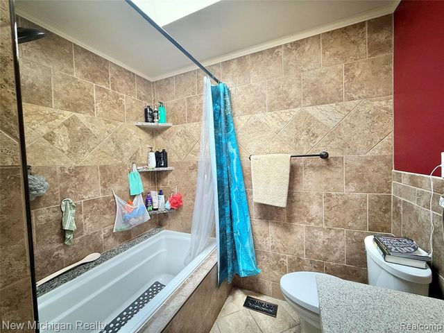 1054 Ransom Drive, Grand Blanc, MI 48507