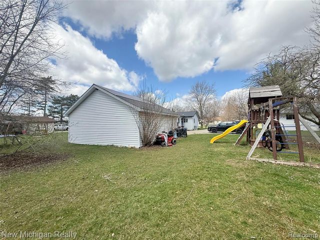 1054 Ransom Drive, Grand Blanc, MI 48507