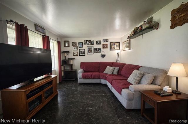 1054 Ransom Drive, Grand Blanc, MI 48507