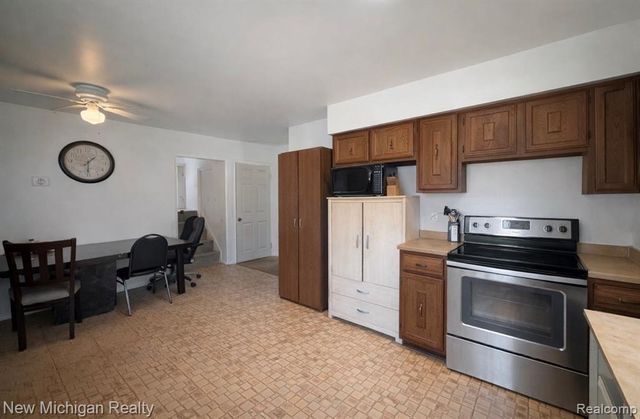 1054 Ransom Drive, Grand Blanc, MI 48507