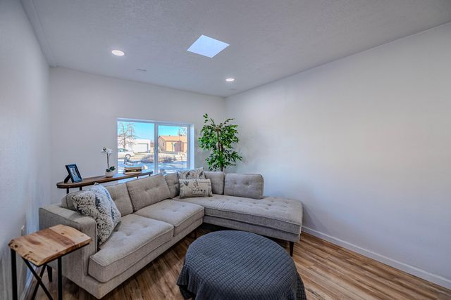 5512 Granite Avenue NE, Albuquerque, NM 87110