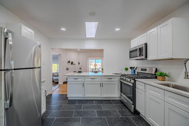 5512 Granite Avenue NE, Albuquerque, NM 87110