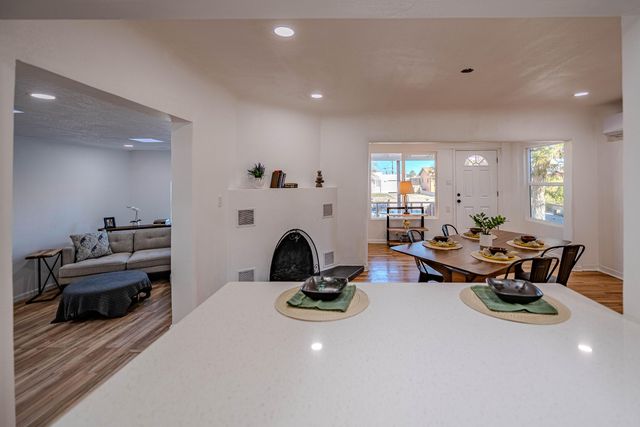 5512 Granite Avenue NE, Albuquerque, NM 87110