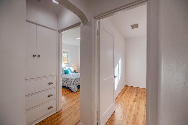 5512 Granite Avenue NE, Albuquerque, NM 87110