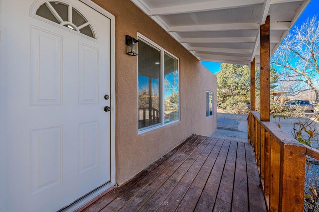 5512 Granite Avenue NE, Albuquerque, NM 87110