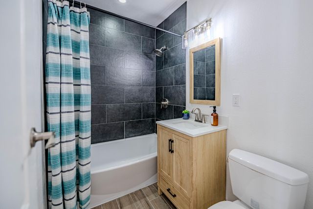 5512 Granite Avenue NE, Albuquerque, NM 87110