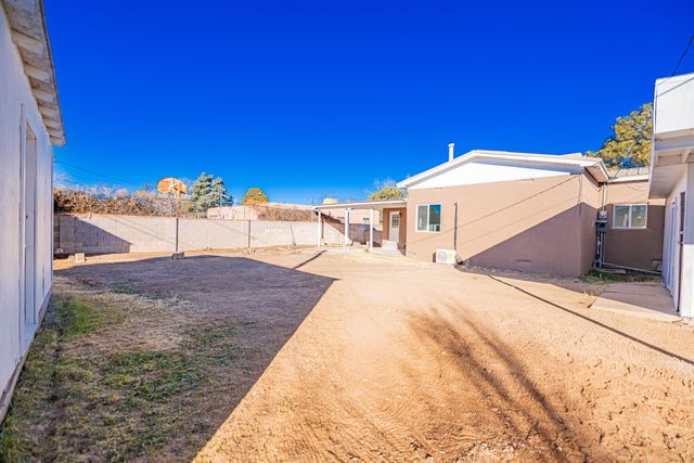 5512 Granite Avenue NE, Albuquerque, NM 87110