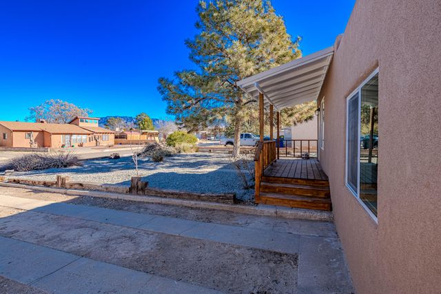 5512 Granite Avenue NE, Albuquerque, NM 87110