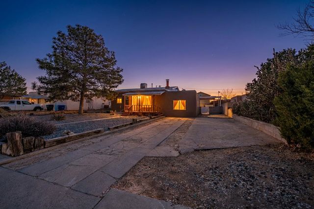 5512 Granite Avenue NE, Albuquerque, NM 87110