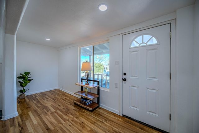 5512 Granite Avenue NE, Albuquerque, NM 87110