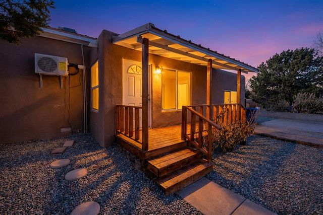 5512 Granite Avenue NE, Albuquerque, NM 87110