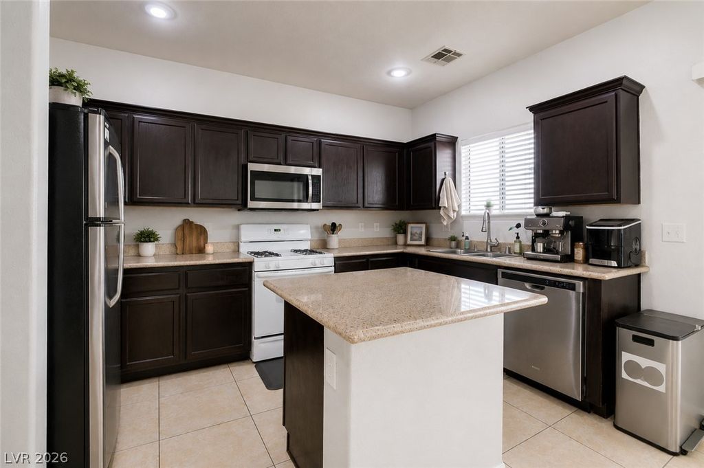 10926 Colour Magic Street, Henderson, NV 89052 — photo 3