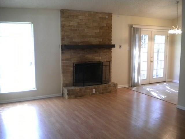 1305 Glenda DR A, Round Rock, TX 78681