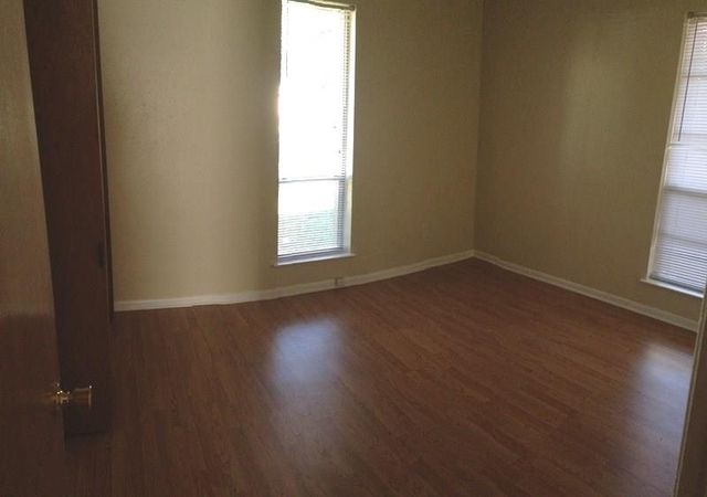 1305 Glenda DR A, Round Rock, TX 78681