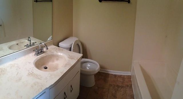 1305 Glenda DR A, Round Rock, TX 78681