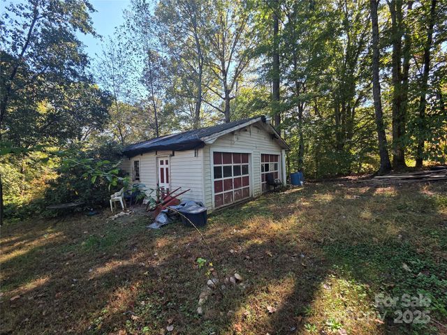 4944 Largo Court, Conover, NC 28613