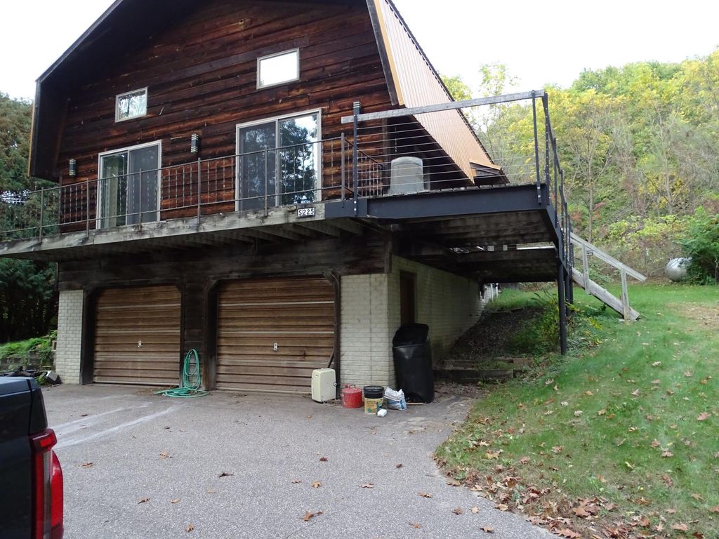 S225 Castleberg Drive, Nelson, WI 54756 — photo 2
