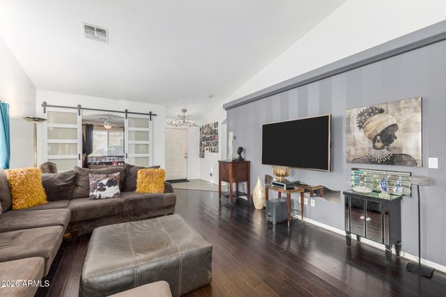 3337 W WAYLAND Drive, Phoenix, AZ 85041