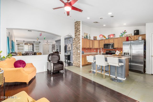 3337 W WAYLAND Drive, Phoenix, AZ 85041